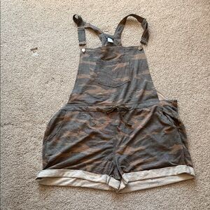 VENUS Brown and Gray Camo Romper